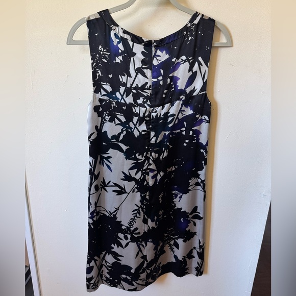 Theory Botanical Silk Shift Dress Size 6 - Picture 3 of 3